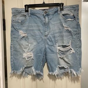 Denim shorts, sisters look, forever 21 plus size 3x